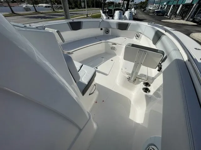 Slide: The Image of Robalo R300 Center Console 2026 - 3