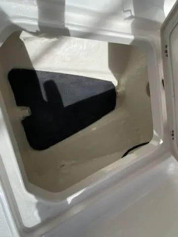 Slide: The Image of Robalo R242EX 2022 - 12