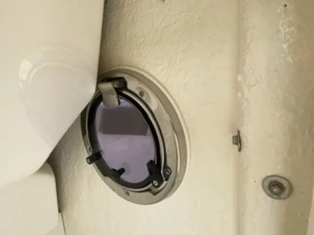 Slide: The Image of Robalo R242EX 2022 - 17