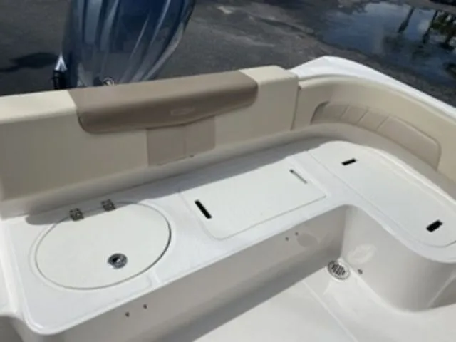 Slide: The Image of Robalo R242EX 2022 - 37