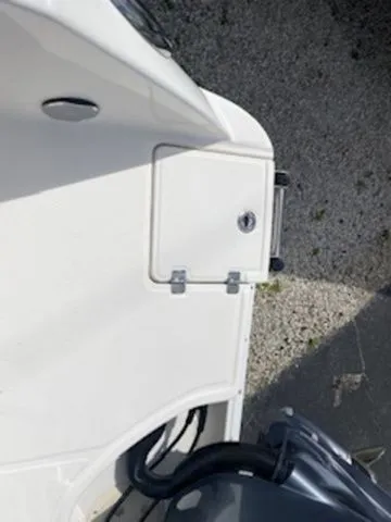 Slide: The Image of Robalo R242EX 2022 - 41