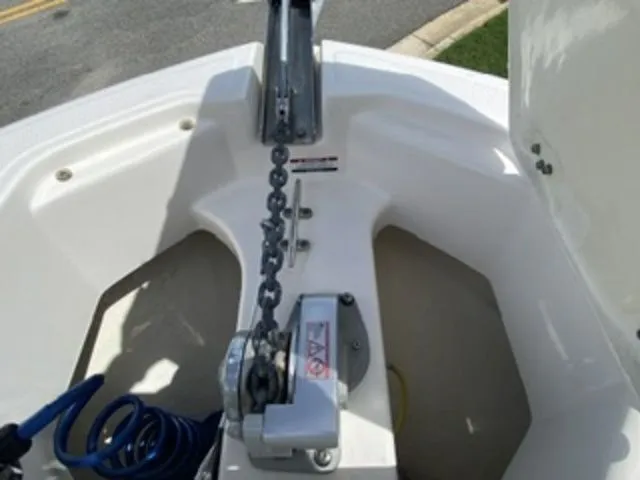 Slide: The Image of Robalo R242EX 2022 - 5