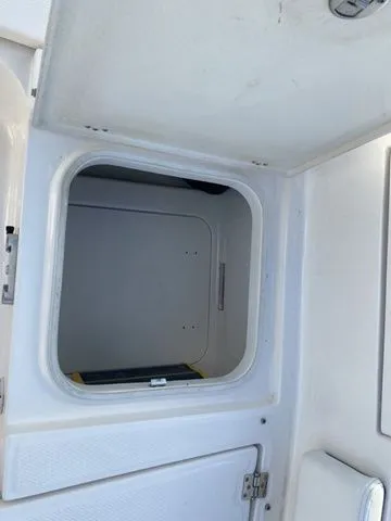 Slide: The Image of Robalo 246 Cayman 2023 - 11