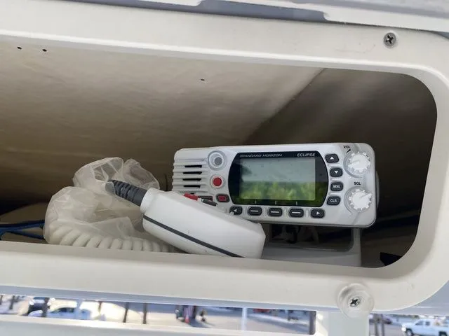 Slide: The Image of Robalo 246 Cayman 2023 - 25