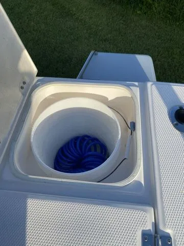 Slide: The Image of Robalo 246 Cayman 2023 - 32