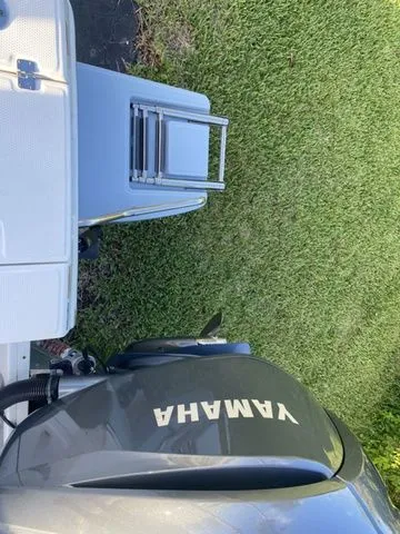 Slide: The Image of Robalo 246 Cayman 2023 - 34