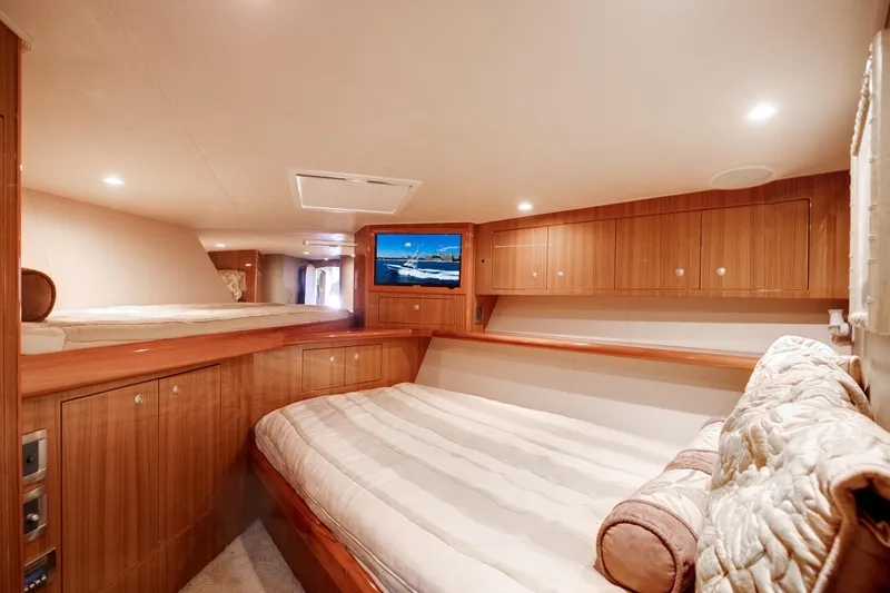 Slide: The Image of Viking 56 GIANNA MARIE -Forward Stateroom - 14