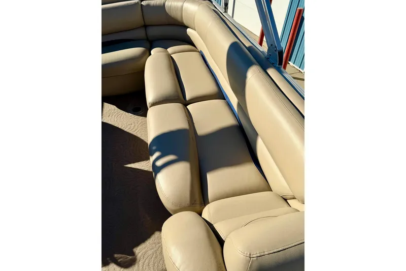 Slide: The Image of Beige seating on 2012 Regency Sun Tracker Party Barge pontoon boat. - 17