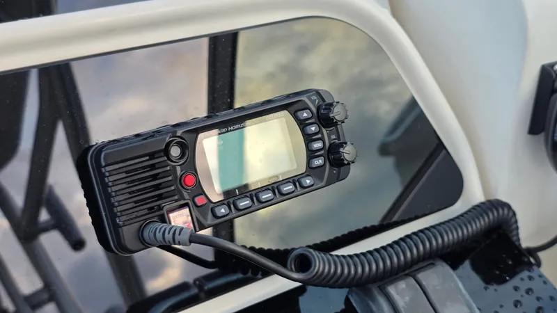 Slide: The Image of Wellcraft 290 Coastal 2004 - 10