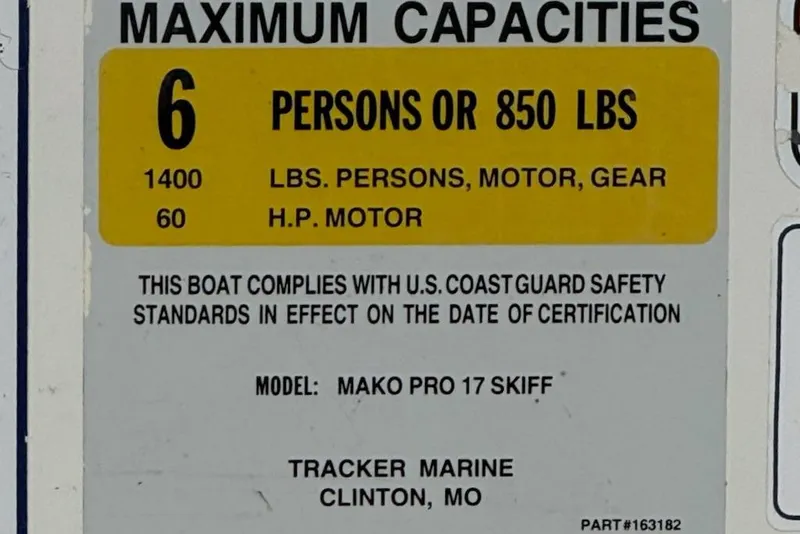Slide: The Image of Capacity label for 2012 Mako Pro Skiff 17 CC, 6 persons or 850 lbs. - 9