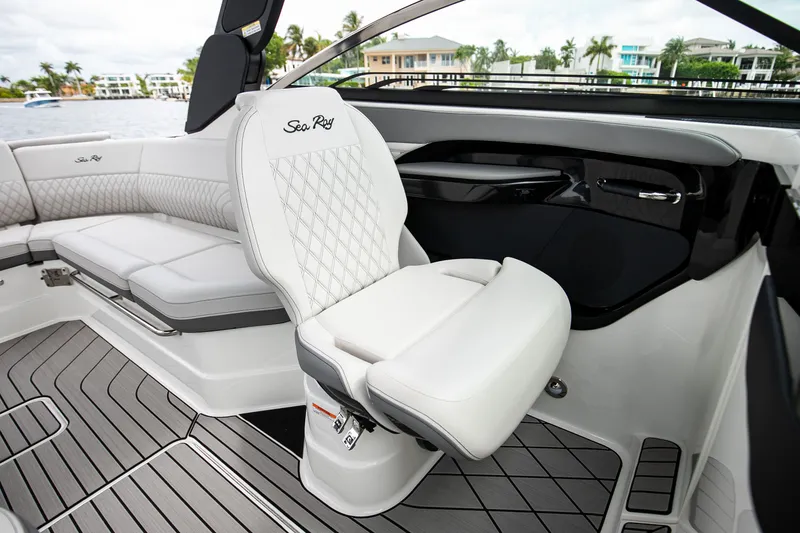 Slide: The Image of Interior of 2026 Sea Ray SLX 280 Outboard with luxurious seating. - 41