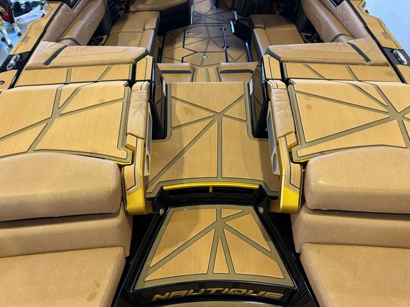 Slide: The Image of Nautique Super Air Nautique G23 Paragon 2025 - 10