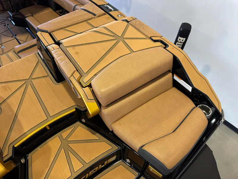 Slide: The Image of Nautique Super Air Nautique G23 Paragon 2025 - 11