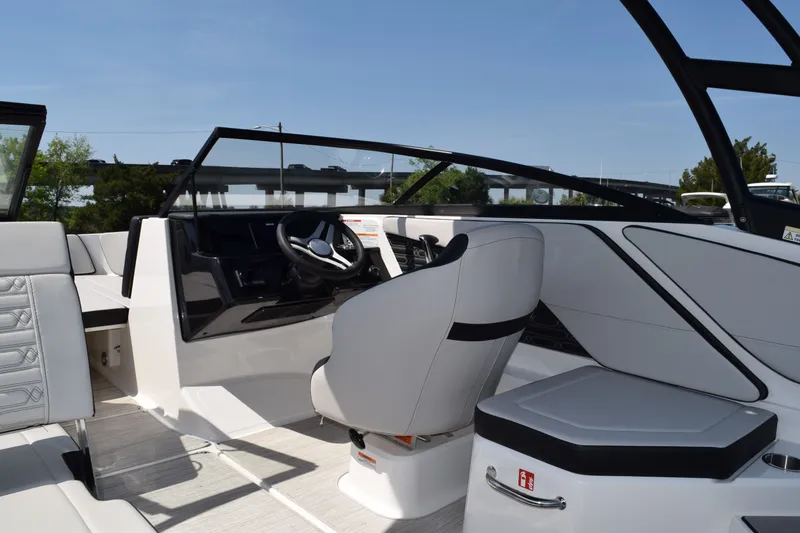 Slide: The Image of Sea Ray SPX 210 Outboard 2026 - 14