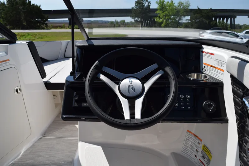Slide: The Image of Sea Ray SPX 210 Outboard 2026 - 16