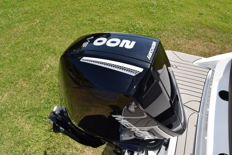 Slide: The Image of Sea Ray SPX 210 Outboard 2026 - 2