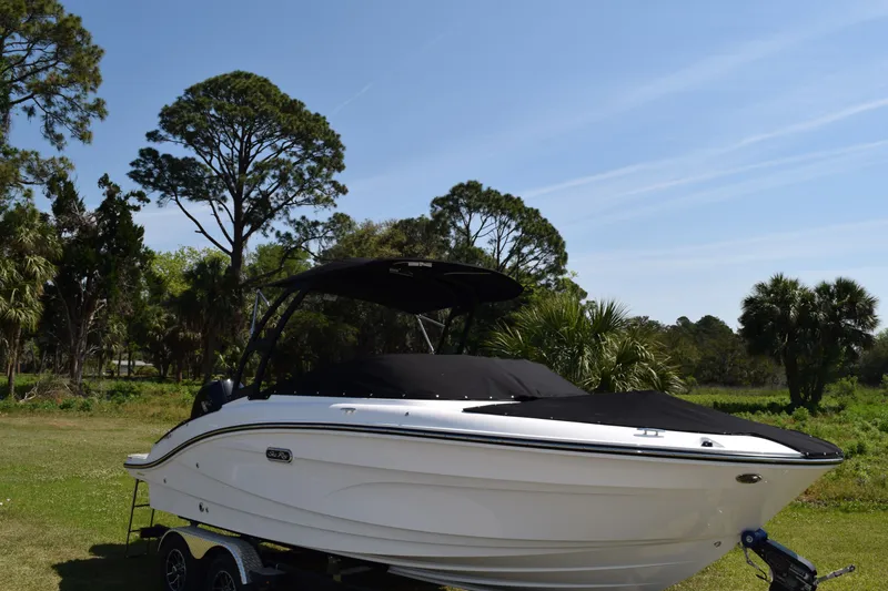 Slide: The Image of Sea Ray SPX 210 Outboard 2026 - 25