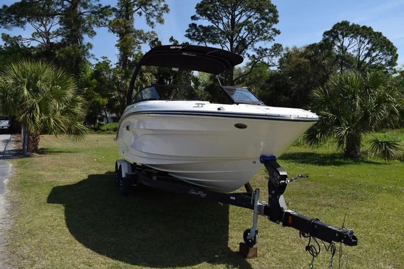 Slide: The Image of Sea Ray SPX 210 Outboard 2026 - 26