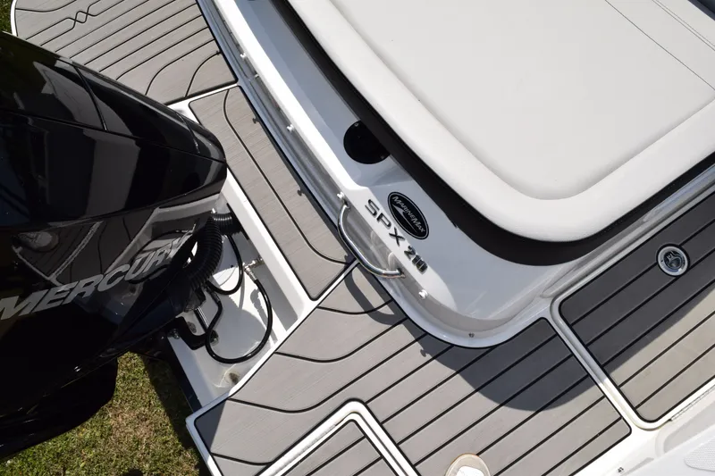 Slide: The Image of Sea Ray SPX 210 Outboard 2026 - 3
