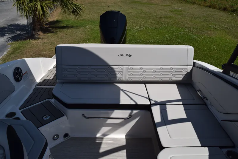 Slide: The Image of Sea Ray SPX 210 Outboard 2026 - 8