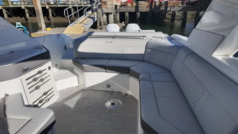 Slide: The Image of Sea Ray SLX 310 Outboard 2026 - 15