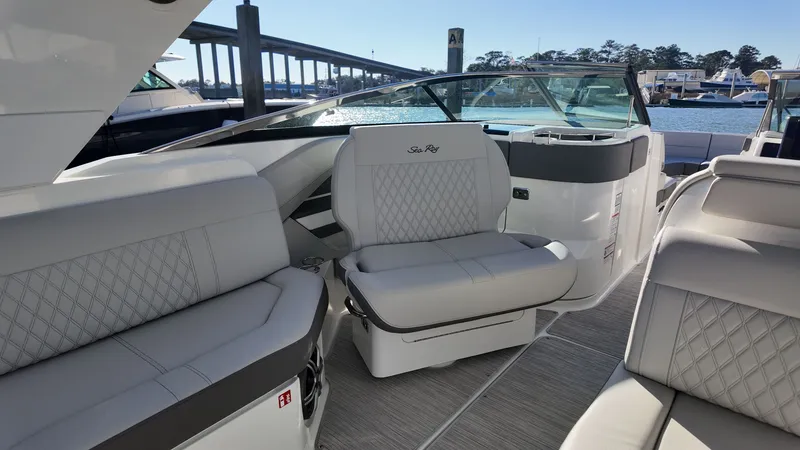 Slide: The Image of Sea Ray SLX 310 Outboard 2026 - 17
