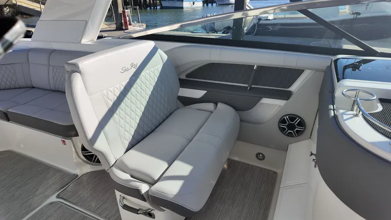 Slide: The Image of Sea Ray SLX 310 Outboard 2026 - 19