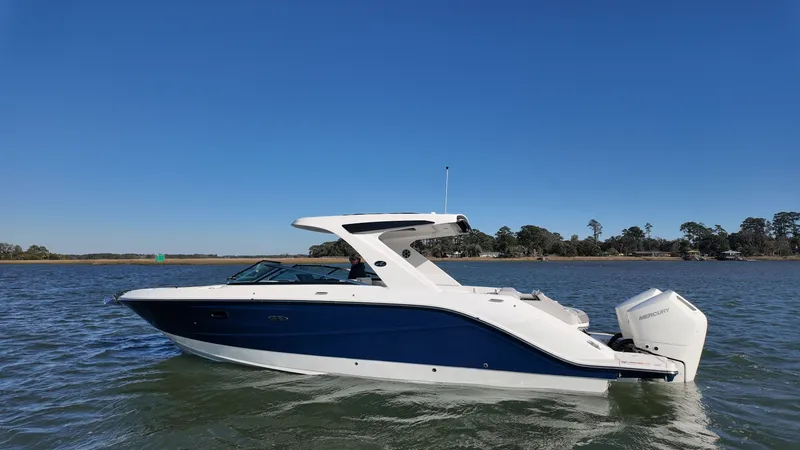 Slide: The Image of Sea Ray SLX 310 Outboard 2026 - 30