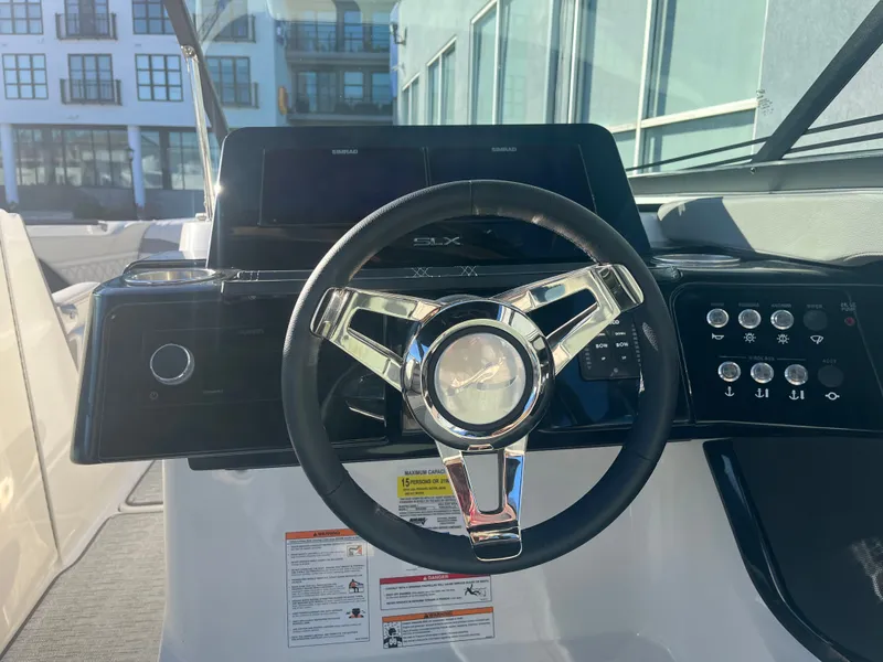 Slide: The Image of Sea Ray SLX 260 Outboard 2026 - 34