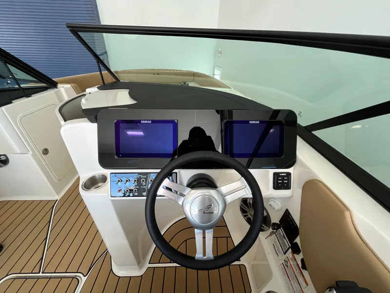 Slide: The Image of Sea Ray SDX 270 Outboard 2026 - 11