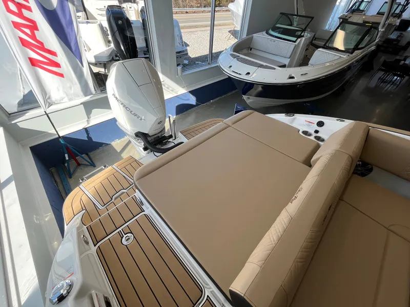 Slide: The Image of Sea Ray SDX 270 Outboard 2026 - 2