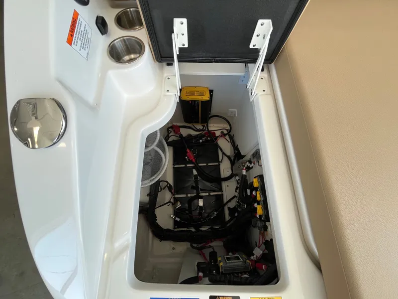 Slide: The Image of Sea Ray SDX 270 Outboard 2026 - 3