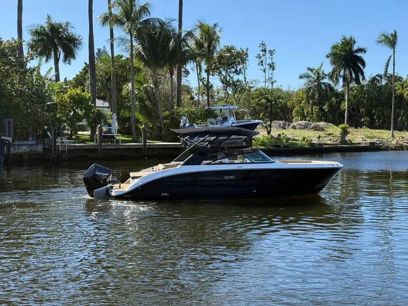 Slide: The Image of Sea Ray SDX 270 Outboard 2026 - 0