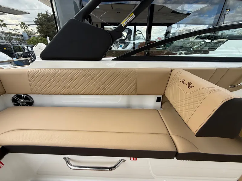 Slide: The Image of Sea Ray SDX 270 Outboard 2026 - 11