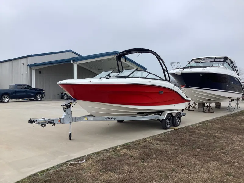 Slide: The Image of Sea Ray SPX 210 Outboard 2026 - 0