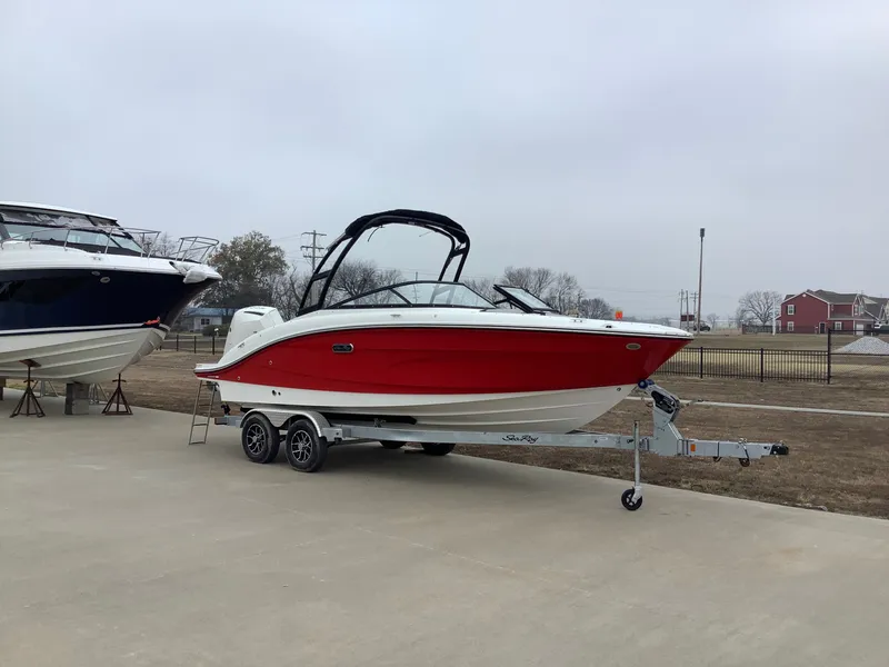 Slide: The Image of Sea Ray SPX 210 Outboard 2026 - 2