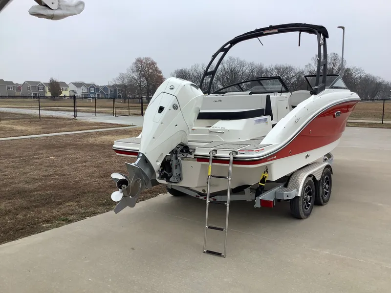 Slide: The Image of Sea Ray SPX 210 Outboard 2026 - 4