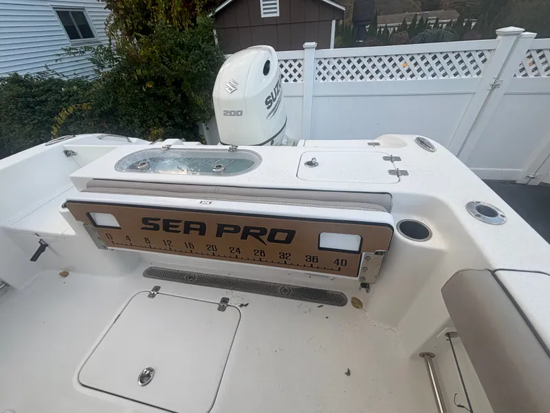 Slide: The Image of Sea Pro 219 Center Console 2020 - 11