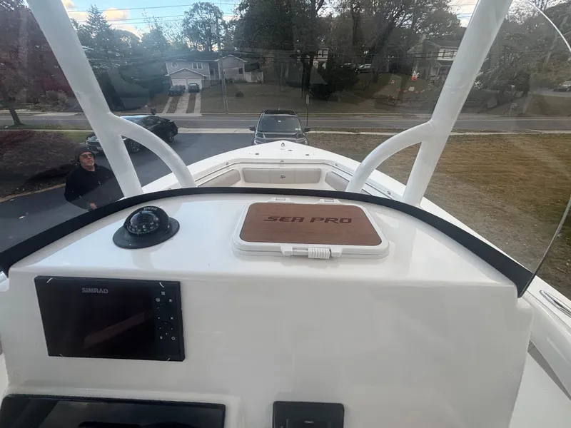 Slide: The Image of Sea Pro 219 Center Console 2020 - 22