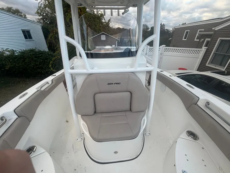Slide: The Image of Sea Pro 219 Center Console 2020 - 25
