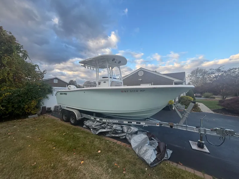 Slide: The Image of Sea Pro 219 Center Console 2020 - 3