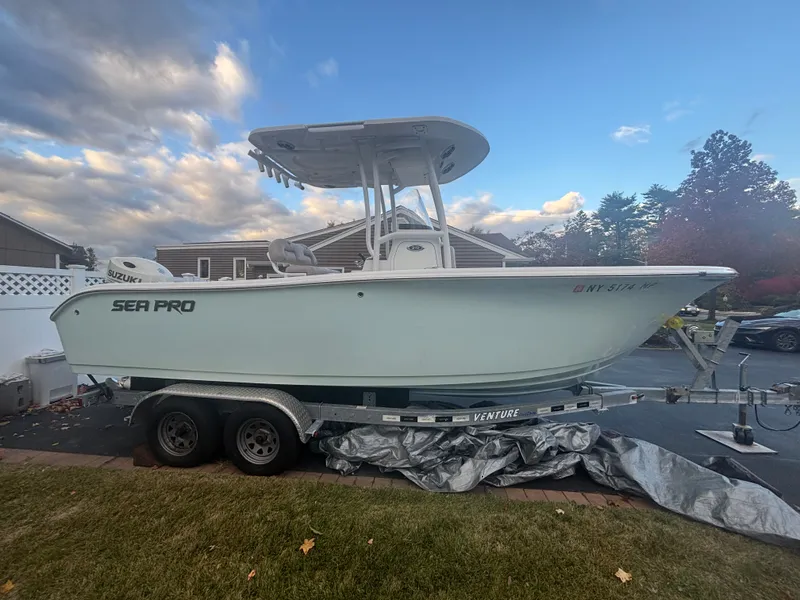 Slide: The Image of Sea Pro 219 Center Console 2020 - 4