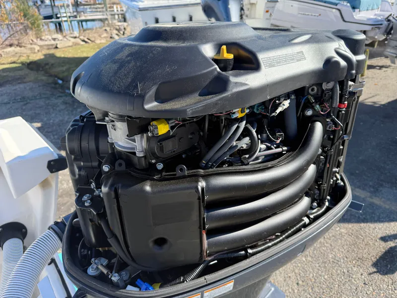 Slide: The Image of Parker Marine 2100 Special Edition 2001 - 13