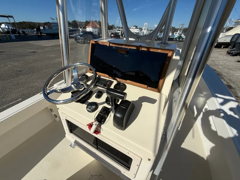 Slide: The Image of Parker Marine 2100 Special Edition 2001 - 8