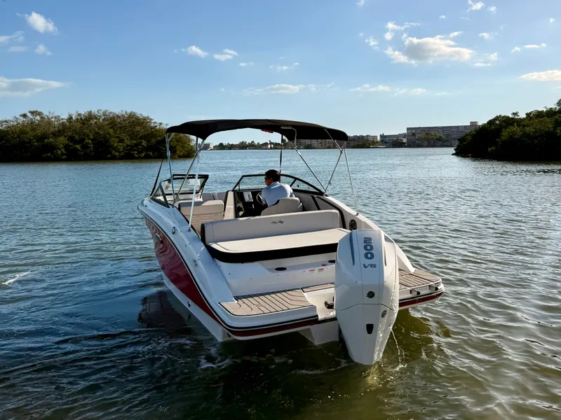 Slide: The Image of Sea Ray SPX 210 Outboard 2026 - 10