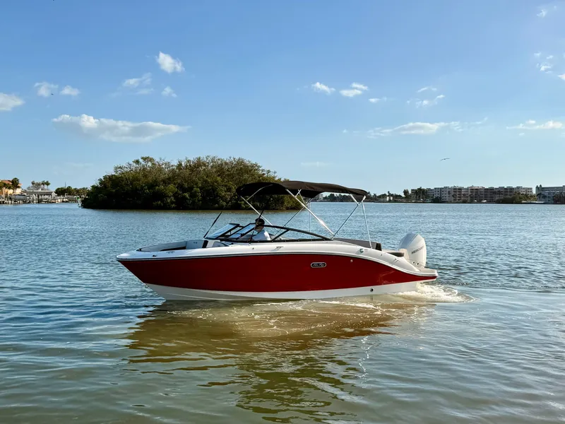 Slide: The Image of Sea Ray SPX 210 Outboard 2026 - 19