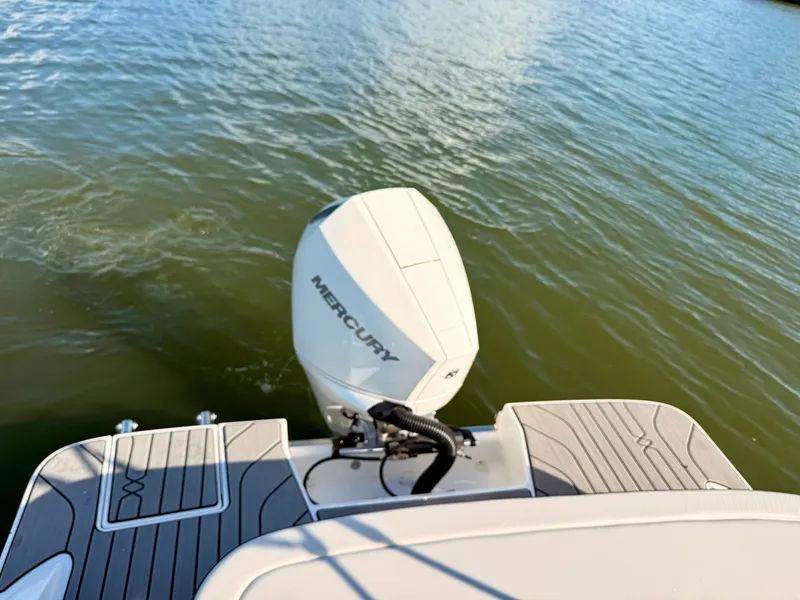 Slide: The Image of Sea Ray SPX 210 Outboard 2026 - 29