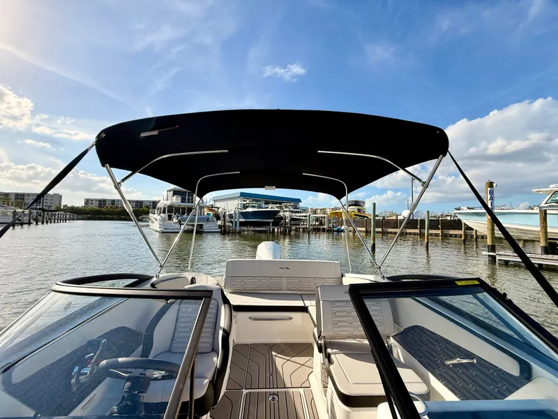 Slide: The Image of Sea Ray SPX 210 Outboard 2026 - 34