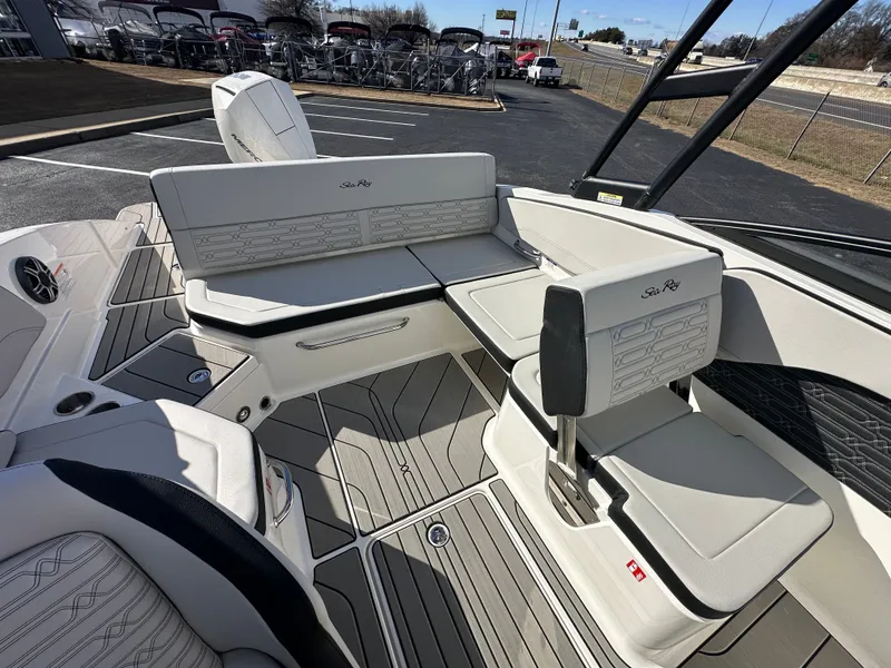 Slide: The Image of Sea Ray SPX 210 Outboard 2026 - 16