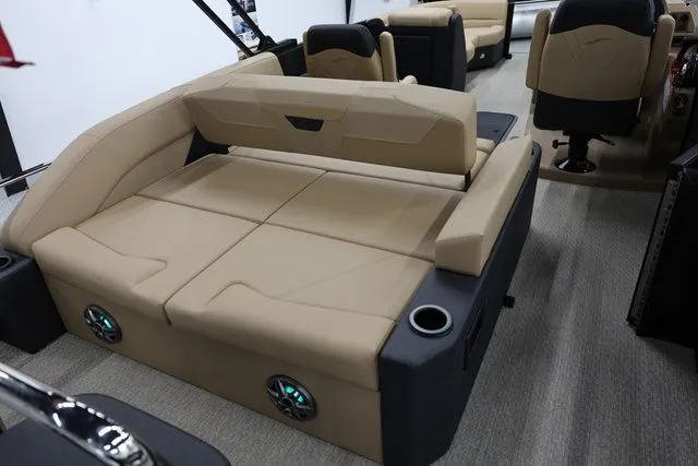 Slide: The Image of Evotti 521 CS 2026 - 10